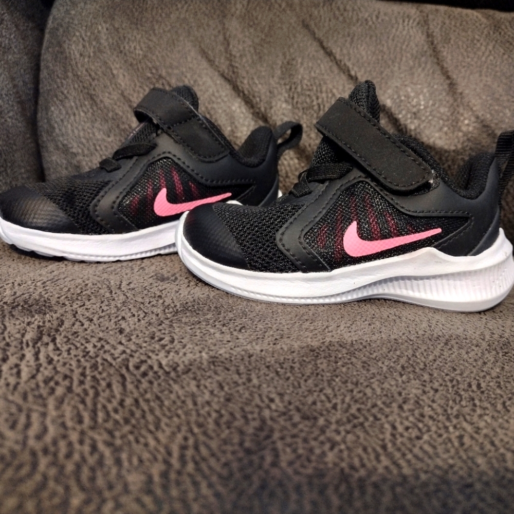 Nike Downshifter 10 Toddler Shoes Size 4C Slip On Pink/Black